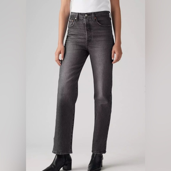 NWT Women’s Faded Black Button-fly No Rips LEVI’S Ribcage Straight Ankle Pants - Picture 1 of 11
